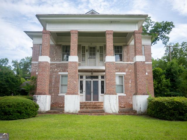House for sale in Hawkinsville, Georgia