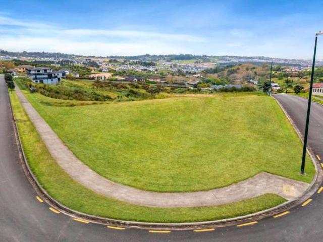 Land for sale in Howick, Oroua County