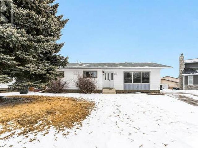 House for sale in Medicine Hat, Alberta
