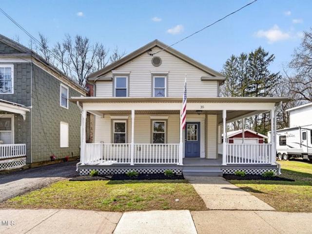 House for sale in Saratoga, New York