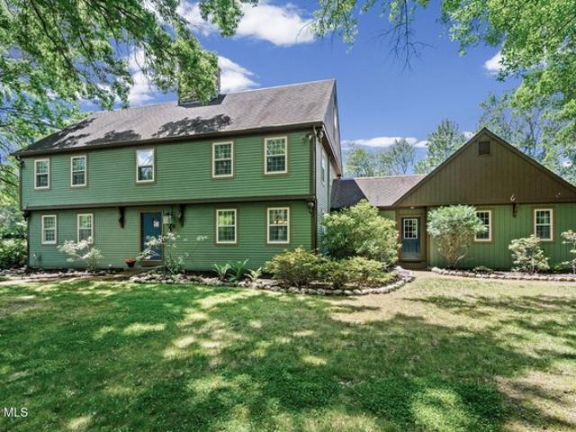 House for sale in Niskayuna, New York