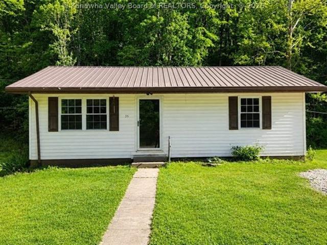House for sale in Hamlin, West Virginia