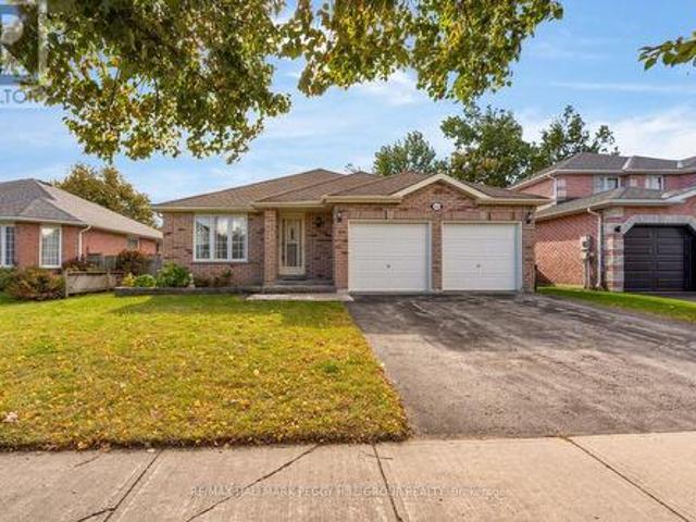 House for sale in Barrie, Central Ontario