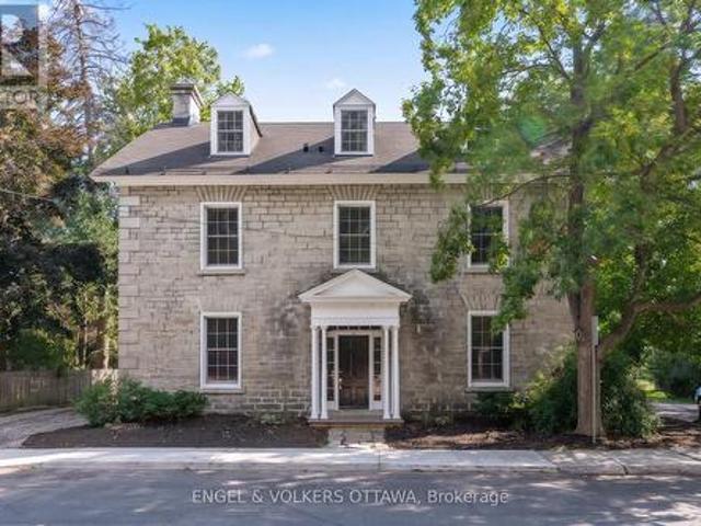 House for rent in New Edinburgh, Ottawa