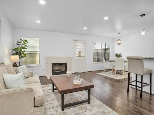 Townhouse for sale in Texas