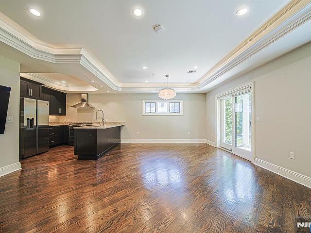 Condo for sale in Edgewater, New Jersey