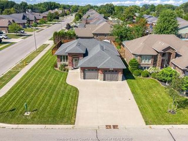 House for sale in Kingsville, Ontario