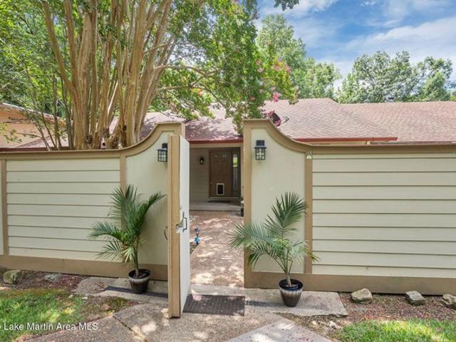 Townhouse for sale in Tallapoosa, Alabama