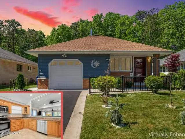House for sale in Toms River