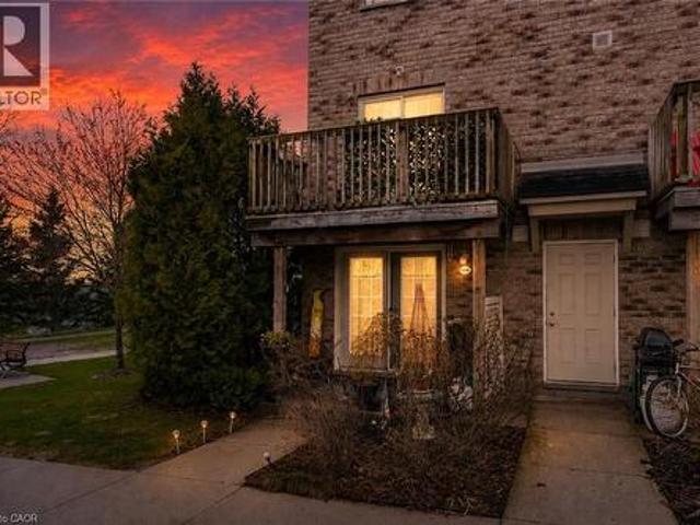 Townhouse for sale in Guelph, Ontario