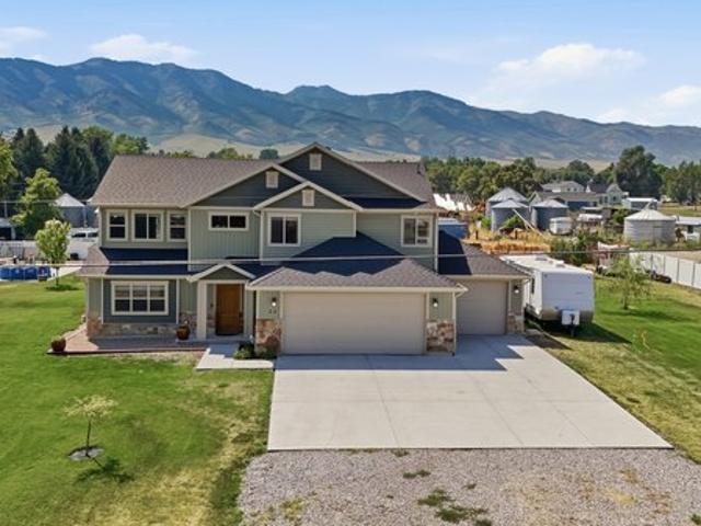 House for sale in Cache, Utah