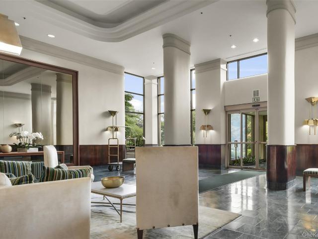 Condo for sale in Town of Mamaroneck, Westchester County