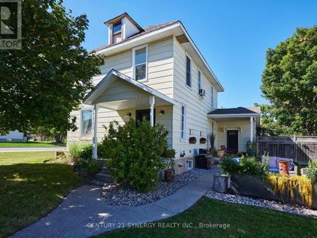 House for sale in Renfrew, Ontario