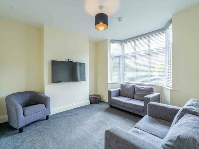 Room for rent in High Field, Isle Of Man