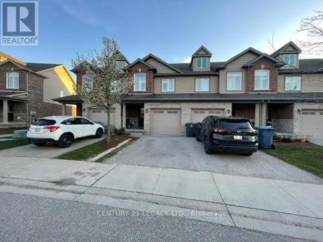 Townhouse for sale in Guelph, Ontario