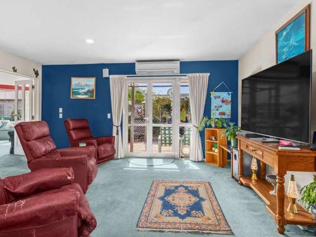 House for sale in Otakou