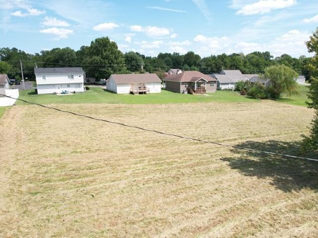 Land for sale in Mayfield, Graves County