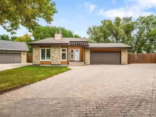 House for sale in East St. Paul, Manitoba