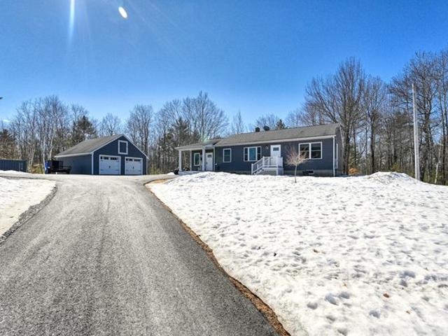 House for sale in Oxford, Maine