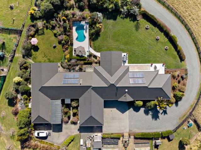House for sale in Awhitu, Oroua County