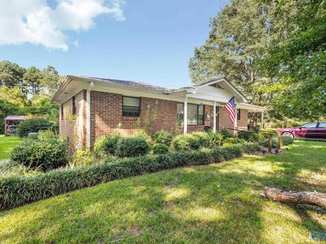 House for sale in Somerville, Alabama