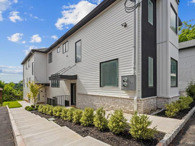 Condo for sale in Rockland, New York