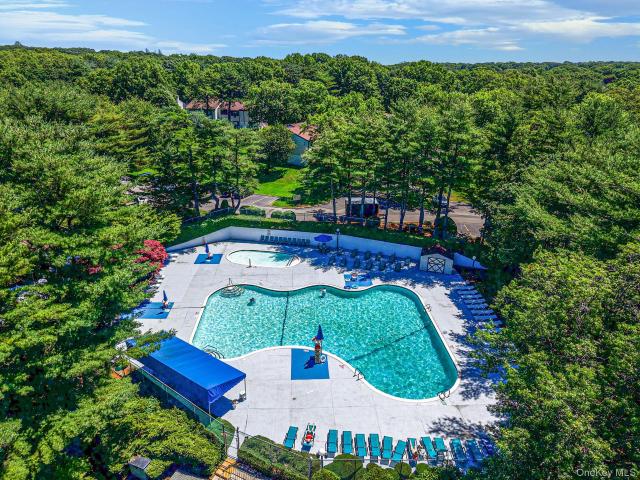 Condo for sale in Bohemia, New York