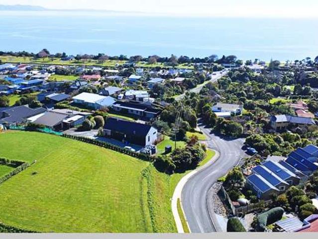 House for sale in Cable Bay, Nelson Bays