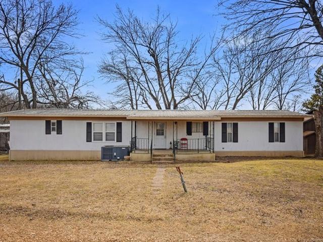 House for sale in Big Cabin, Oklahoma
