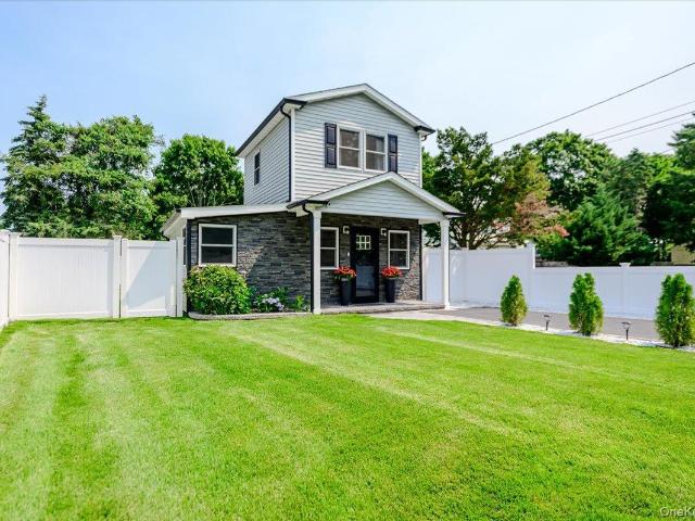 House for sale in Bohemia, New York