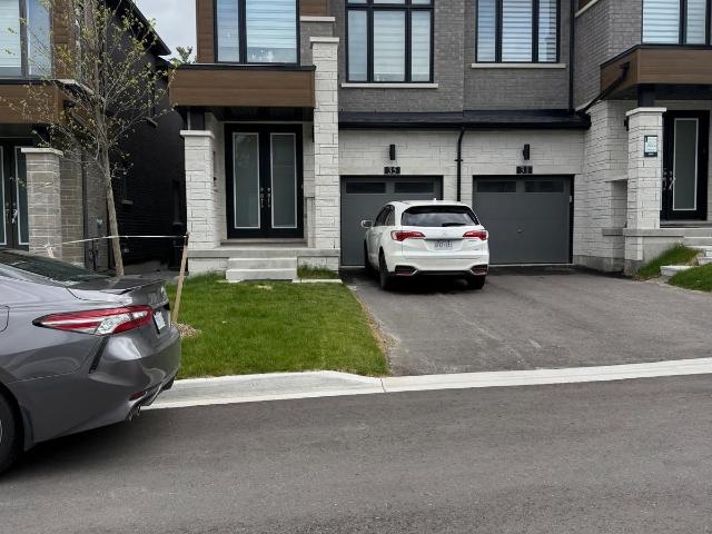Townhouse for sale in Woburn, Ontario