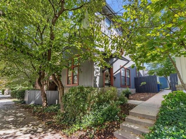 Townhouse for sale in Pittsburg, Pennsylvania