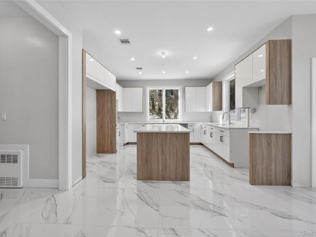 Condo for sale in Rockland, New York