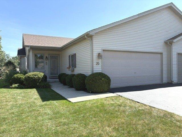 Townhouse for sale in North Aurora, Illinois