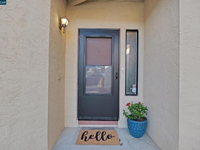 Townhouse for sale in Valley Oak Villas, Hercules
