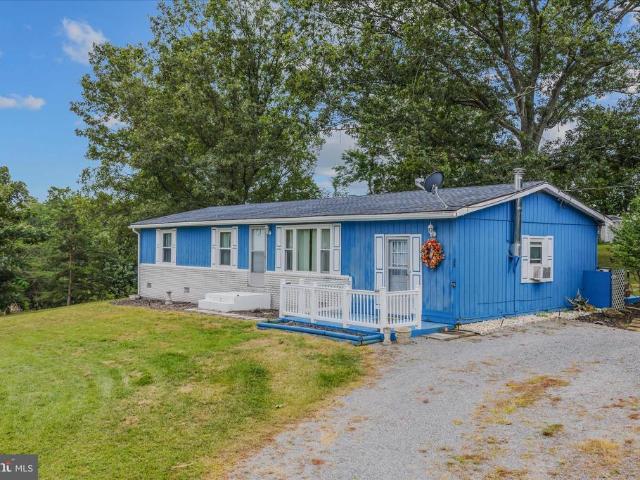 House for sale in Berkeley Springs, West Virginia