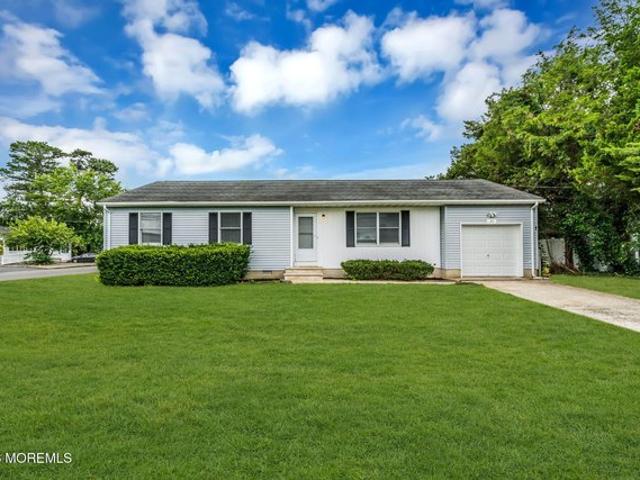 House for sale in Beachwood, New Jersey