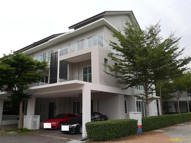 Terraced House for sale in Wellesley, Penang