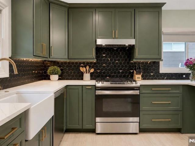 House for sale in Cedar Grove, New Jersey