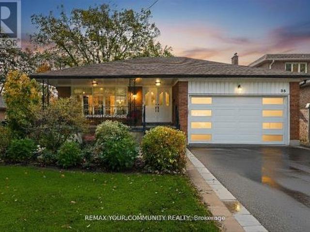 House for sale in Etobicoke Centre, Toronto
