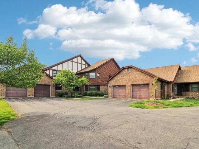 Townhouse for sale in Lake Zurich