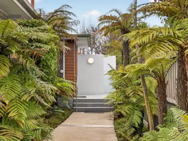 House for sale in Chaslands, Canterbury
