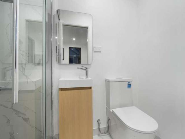 House for sale in Avondale