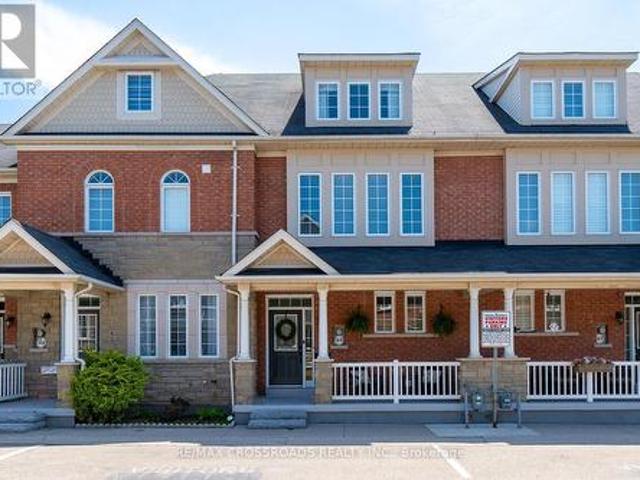 Townhouse for sale in Durham, Ontario