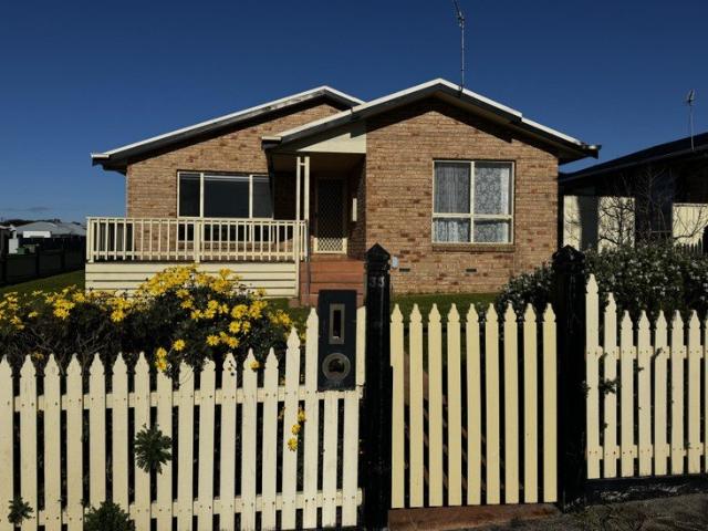 House for rent in Portland, Victoria
