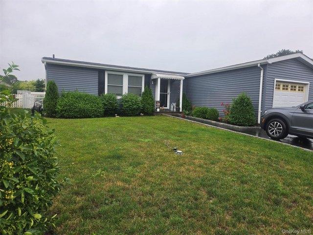 Condo for sale in Centereach, New York