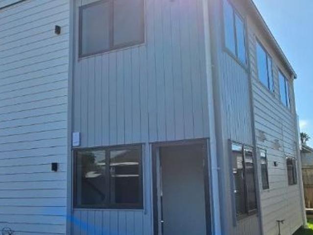 House for rent in Owhata, Oroua County