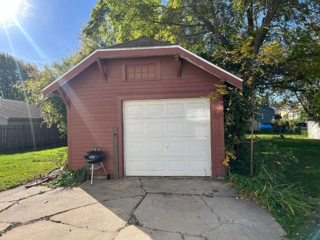 House for sale in Oshkosh, Winnebago County