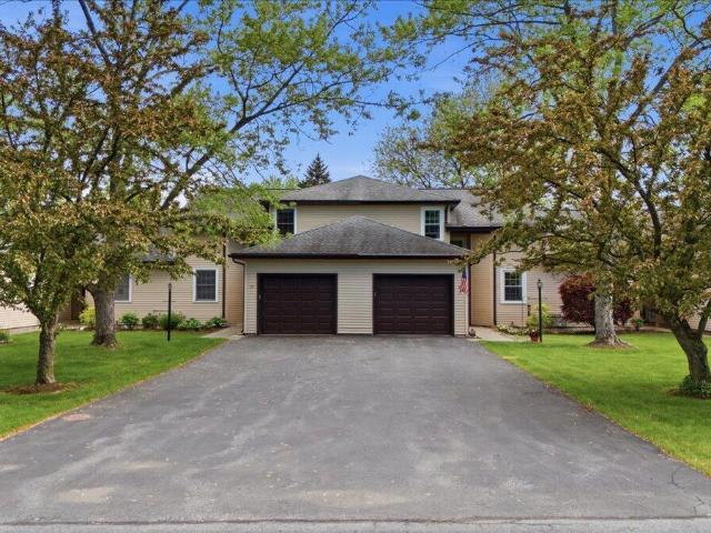 Townhouse for sale in Cleverdale, New York