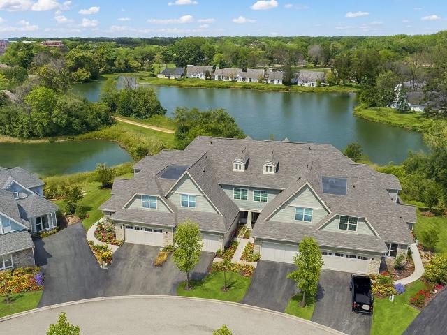 Townhouse for sale in Lincolnshire, Illinois